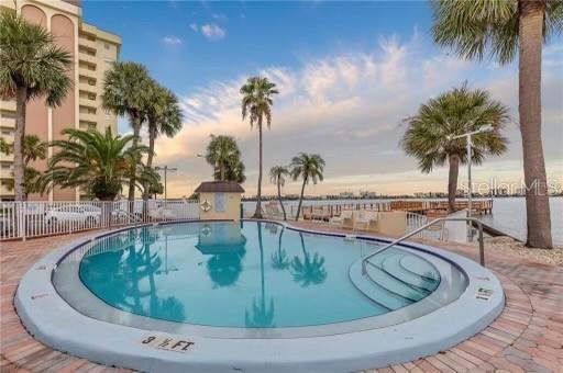 Building Photo - 4775 Cove Cir