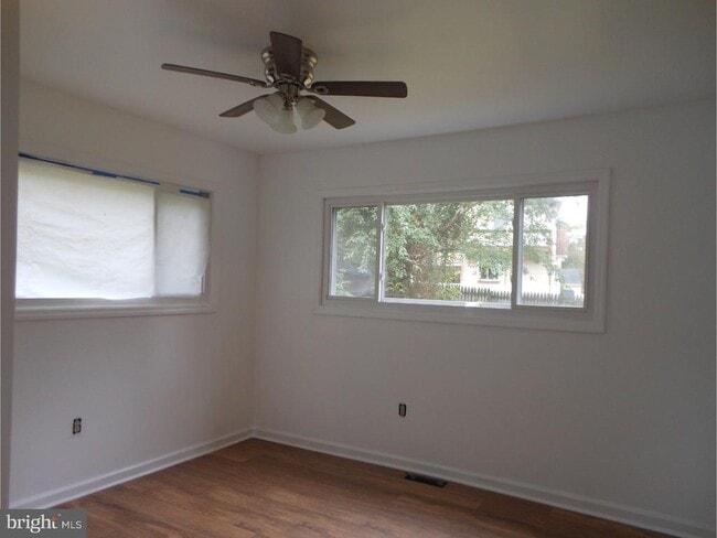 Building Photo - 17 5th Ave