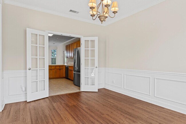 Building Photo - 619 Archard Dr