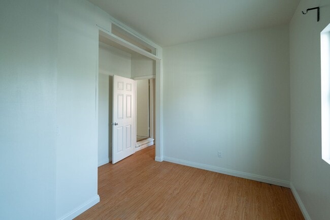 Building Photo - 4452Cogs