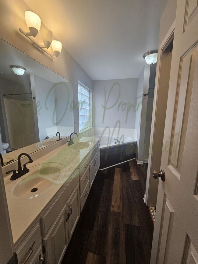 Building Photo - BEAUTIFUL HOME!!!