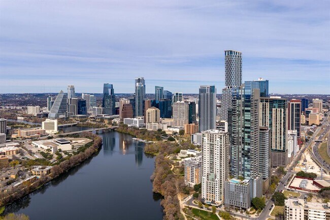 Building Photo - 44 East Ave