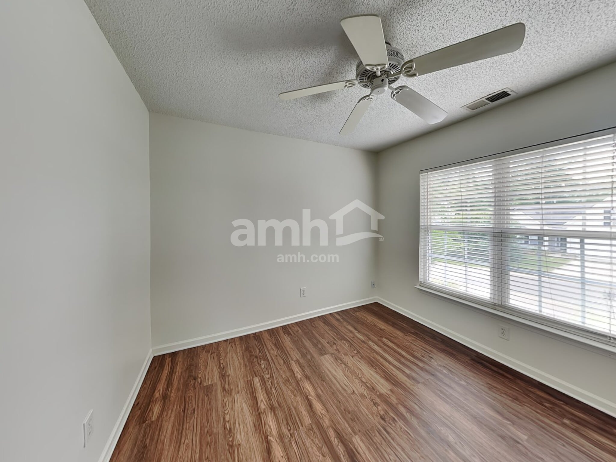 Building Photo - 6030 Shining Oak Ln