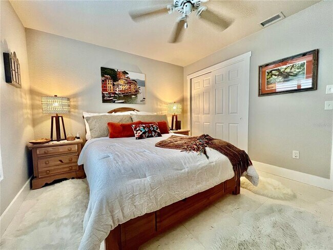 Building Photo - 4061 King Tarpon Dr