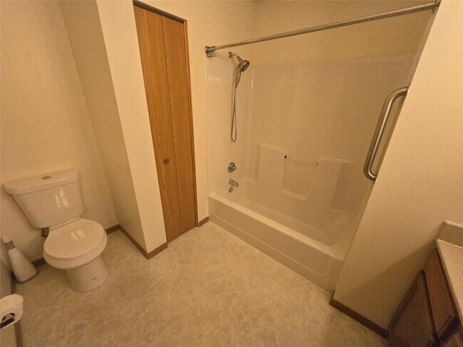 Building Photo - 900 Market St