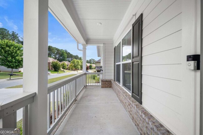 Building Photo - 96 Fairway Dr