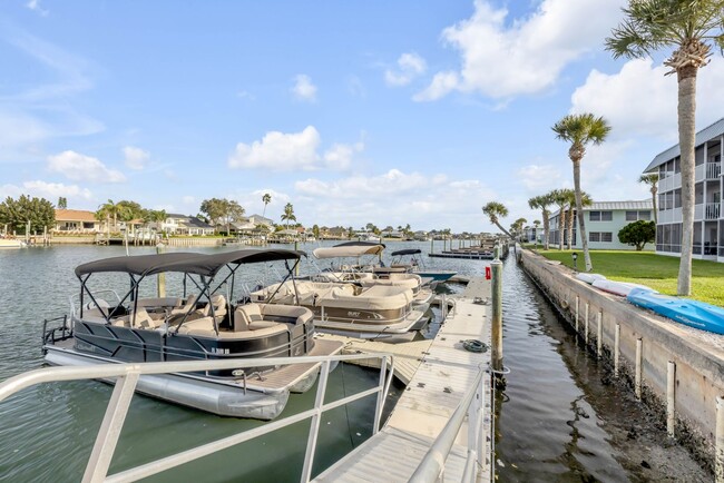 Building Photo - New Smyrna Fully Furnished 2BD/2BA Beach Condo in Waterfront Community!