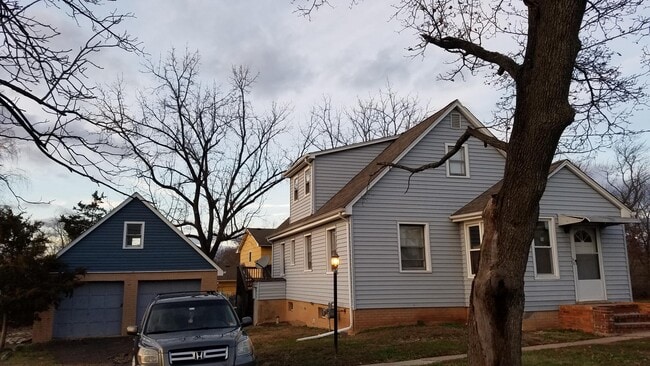 Building Photo - 8 Charlton Ave