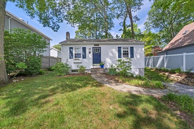 Primary Photo - 76 S Edgewood Rd