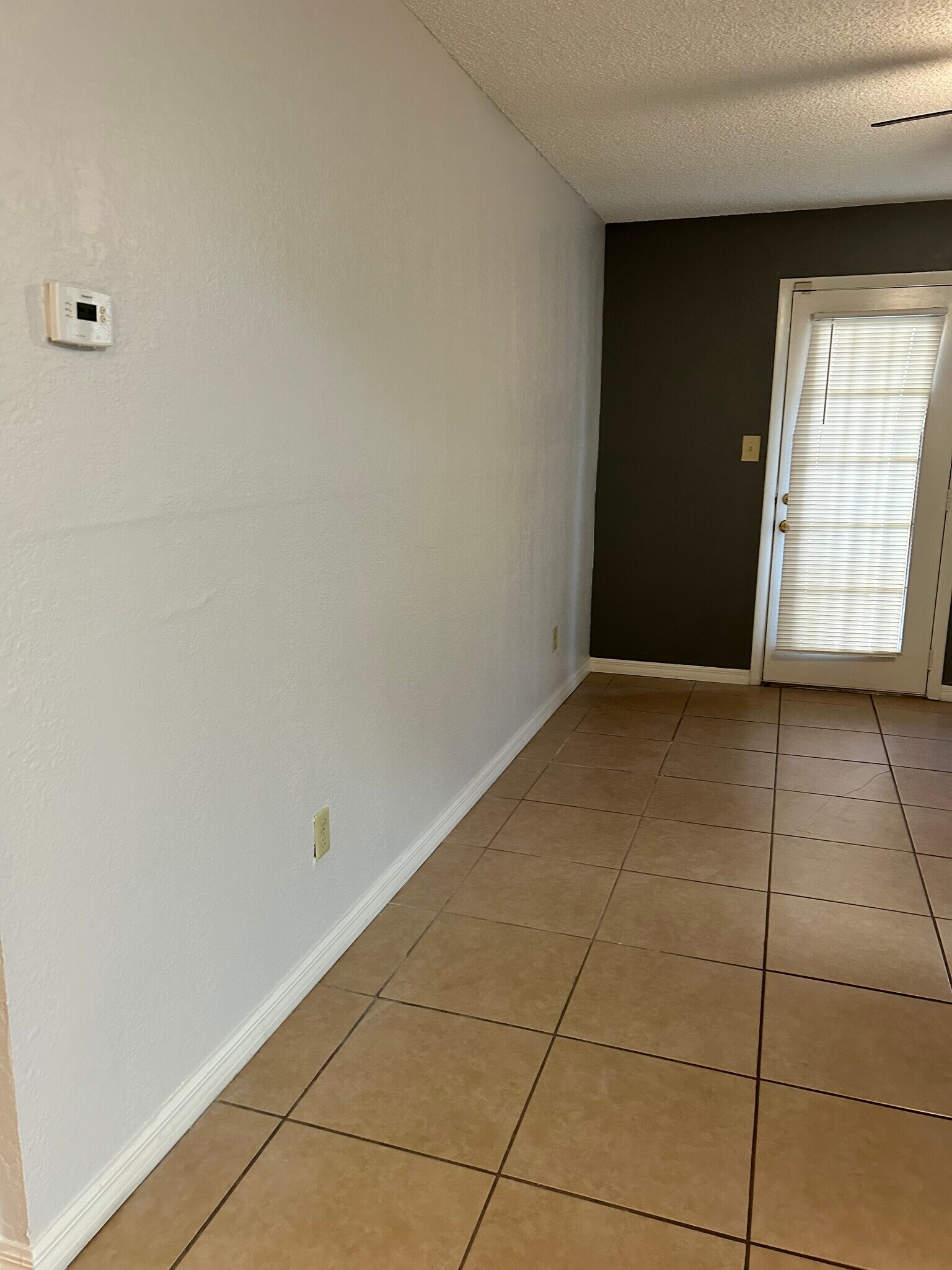 Building Photo - 5530 Chrishire Way