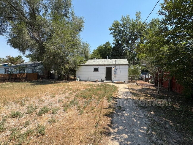 Building Photo - 1481 S Meade St