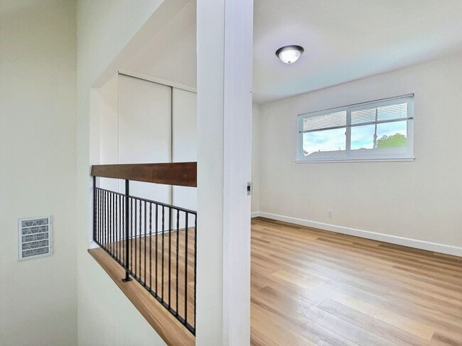 Building Photo - 4 BD/2 BA Home with Spacious Backyard and ...