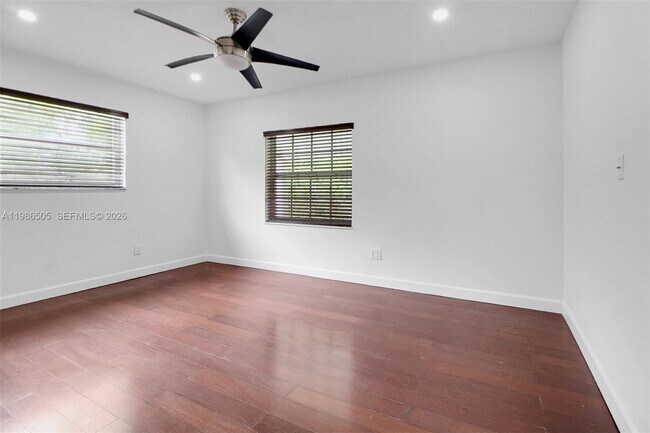 Building Photo - 6900 SW 104th St