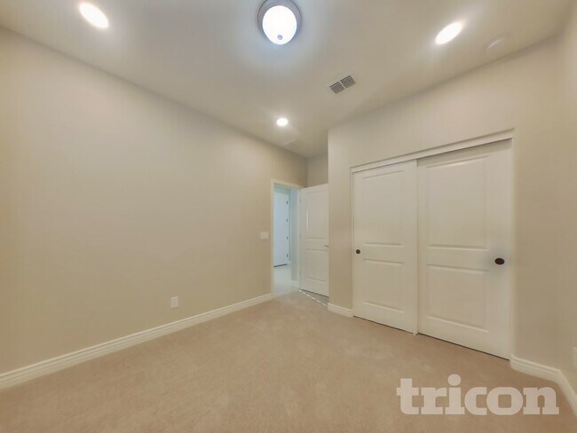 Building Photo - 24896 N 144th Ln