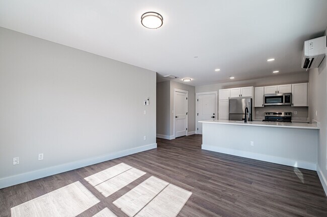 Building Photo - 12 S Bridgton Rd