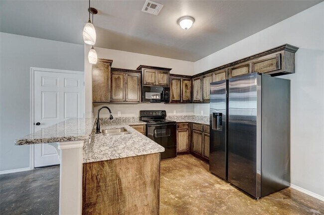 Building Photo - 1736 Eighty-Niner Ter