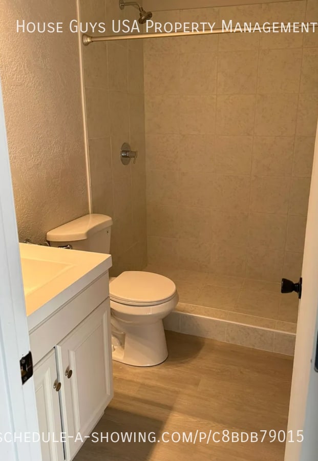 Building Photo - 2903 Tepee Ave