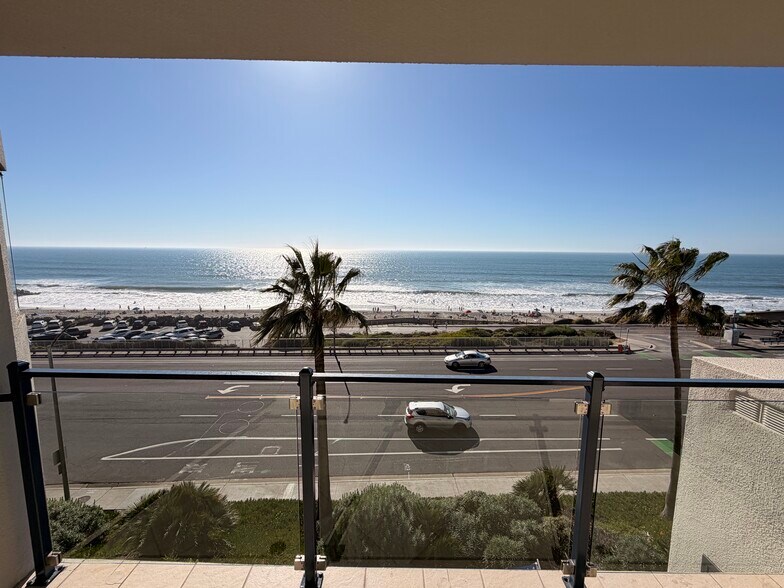 Building Photo - 111 Tamarack Ave