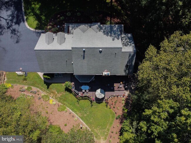 Building Photo - 6601 Colchester Rd