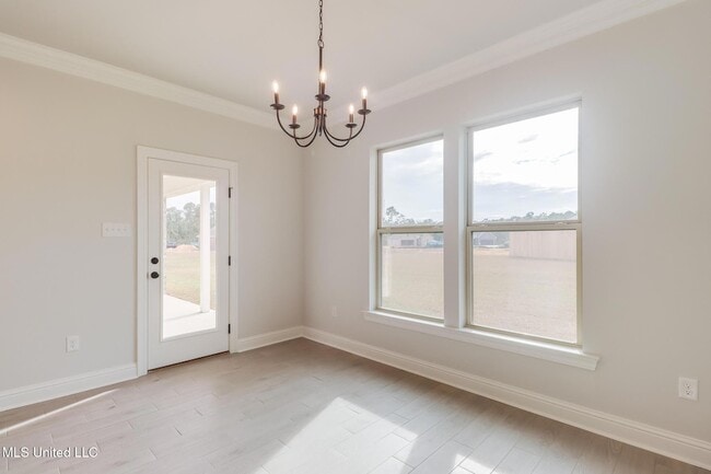 Building Photo - 15235 High Point Dr