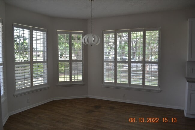 Building Photo - 4007 Sand Terrace Dr
