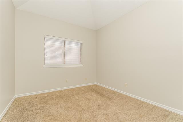 Building Photo - 919 Walters Dr