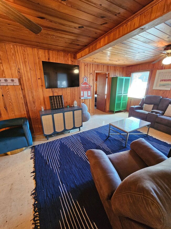 Living Room - 3611 Poinsett St