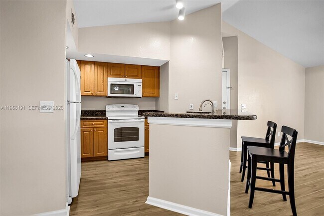 Building Photo - 12650 Vista Isles Dr