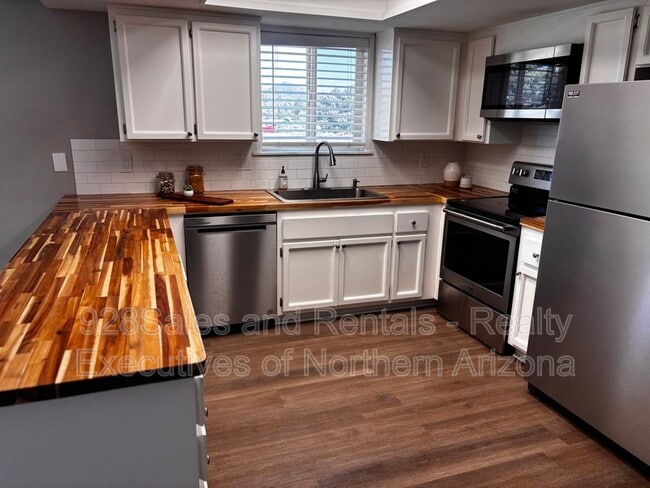 Building Photo - 7815 Prairie Dog Ln