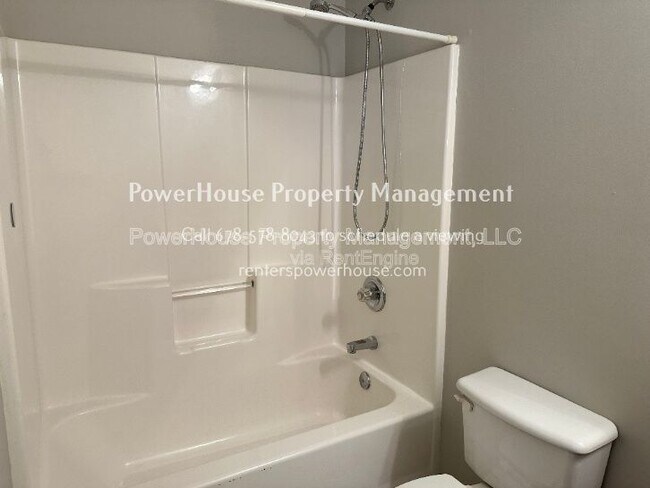 Building Photo - 2403 Walnut Tree Ln
