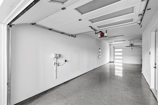 Building Photo - 6411 Royal Ln