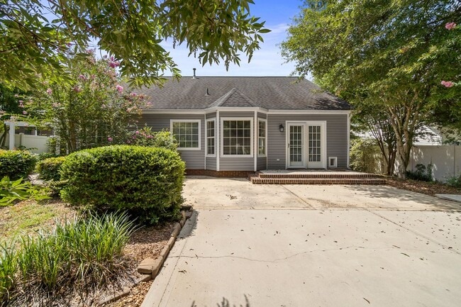 Building Photo - Beautiful 3 Bedroom Ranch Home Located In Ballantyne Area