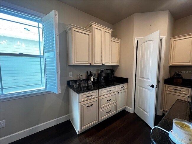 Building Photo - 1851 SW 246th Dr