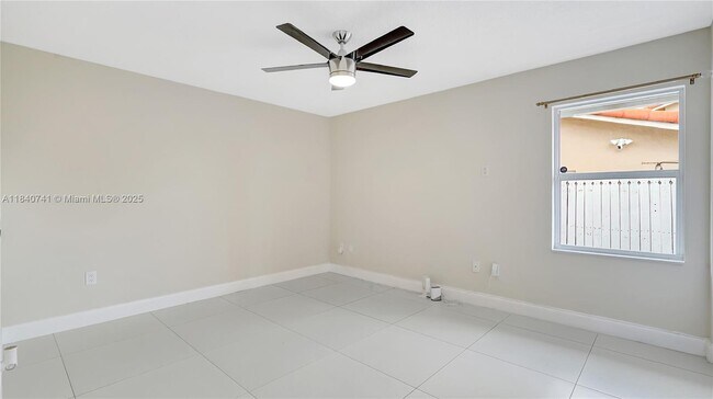 Building Photo - 1412 NE 53rd Ct