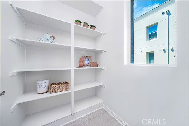 Building Photo - 221 Steely