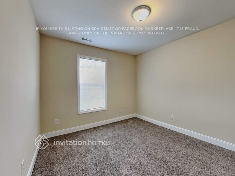 Building Photo - 1410 Nicklaus Dr