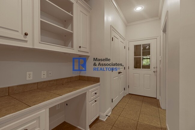 Building Photo - 4 Bed/3 Bath home Ashbrooke Subdivision Madison MS