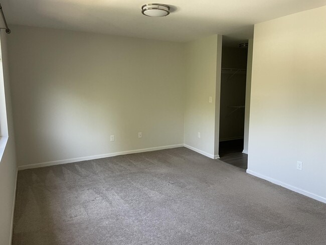 Building Photo - 158 Harvest Dr