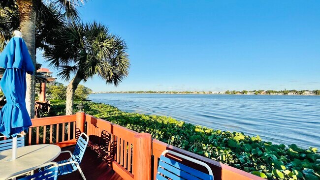 Building Photo - 107 Half Moon Cir