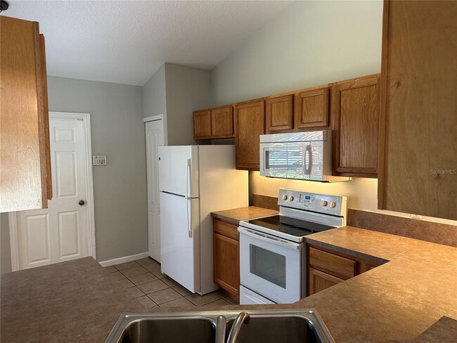 Building Photo - 9923 Dean Acre Dr