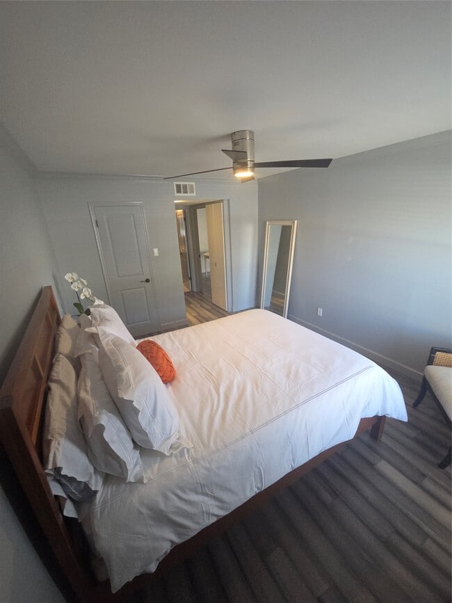 Building Photo - 2250 Bering Dr