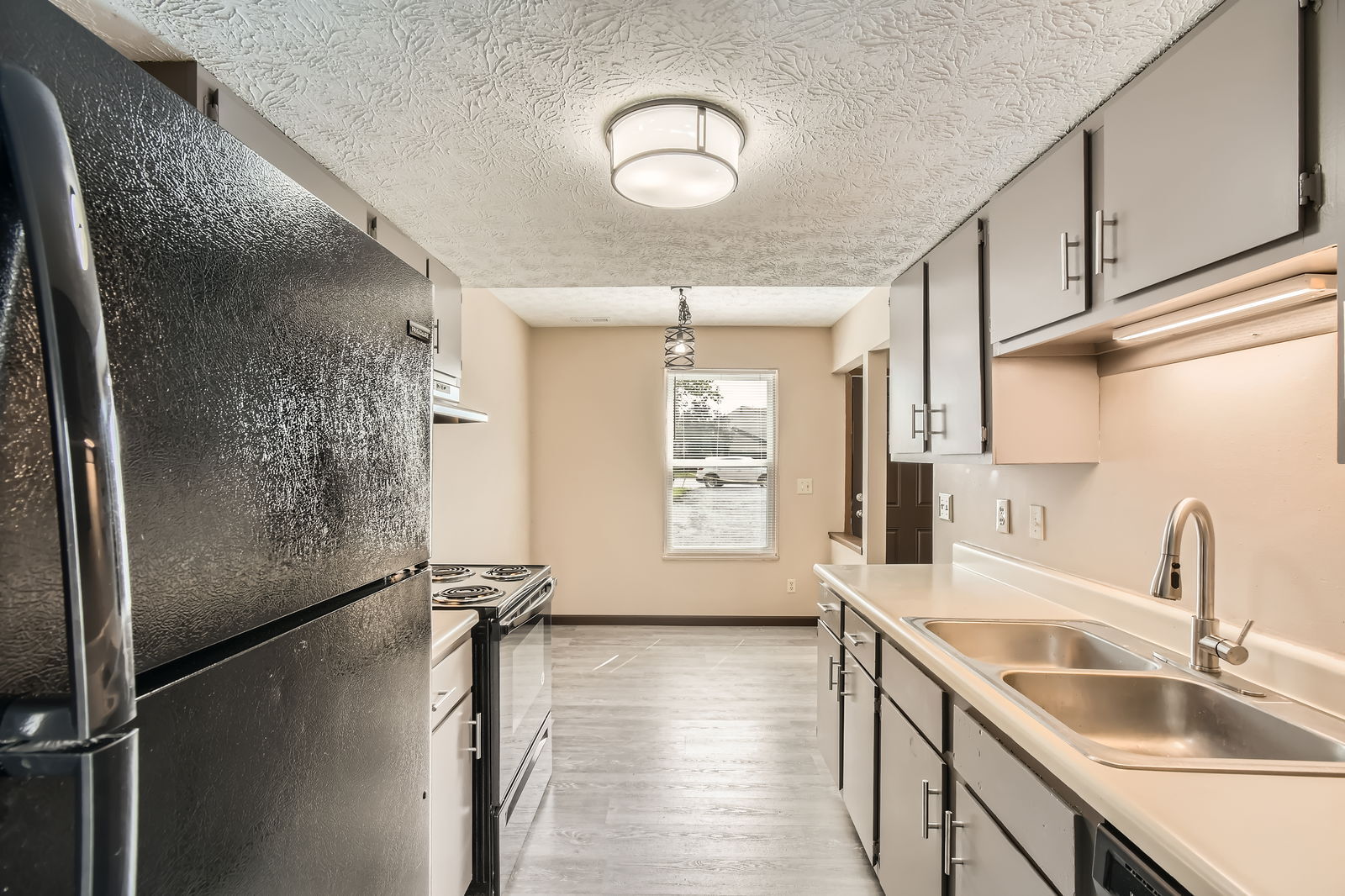 Building Photo - 6164 Fortin Ct
