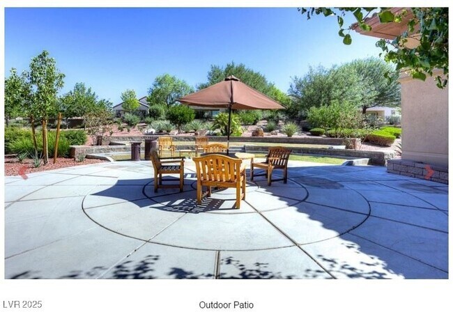 Building Photo - 2535 Jada Dr