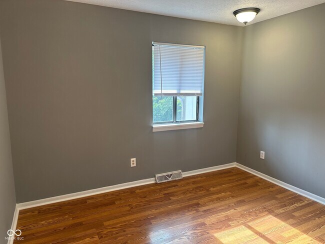 Building Photo - 7890 Benjamin Dr