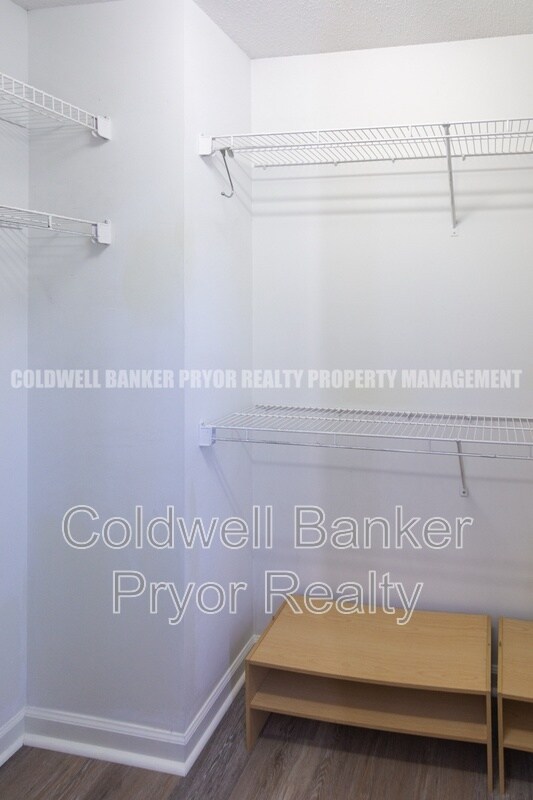 Building Photo - 1240 N Concord Rd