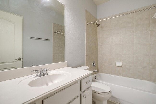 Building Photo - 1721 Castle Creek Dr