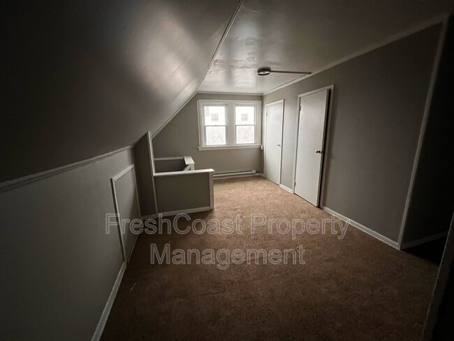 Building Photo - 3402 E 145th St