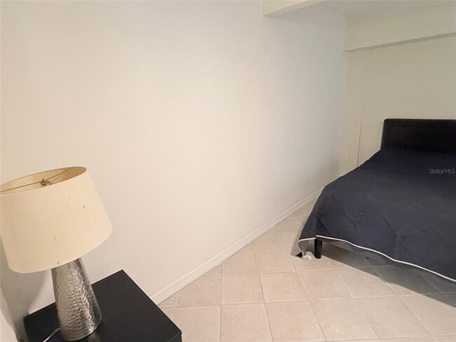 Building Photo - 707 40th St W