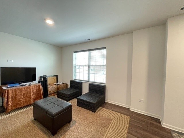 Building Photo - 2924 Reflection Dr