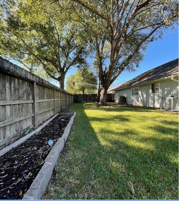 Building Photo - 2503 Radcliffe Dr
